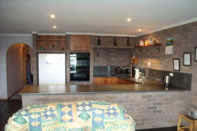 Three Hut Point Waterfront Accommodation - Accommodation Gold Coast 0