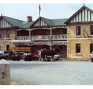 Man-O-Ross Hotel - Accommodation Gold Coast