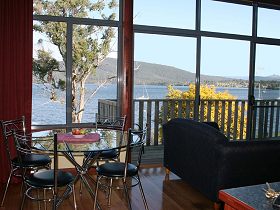 Driftwood Cottages - Beach House - Accommodation Gold Coast 0