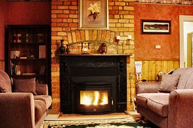 Kenya Cottage - Accommodation Gold Coast 0