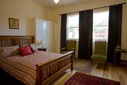 Old Bank B&B - Accommodation Gold Coast 2