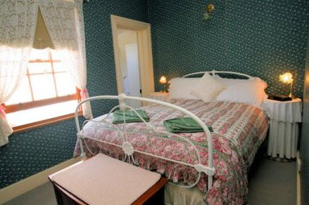 Wilmot Arms Inn - Accommodation Gold Coast 2