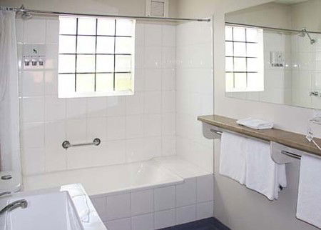 Leisure Inn Woolmers Inn - Accommodation Gold Coast 2