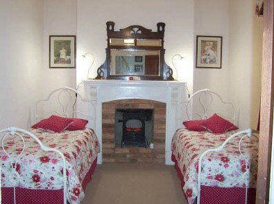 Cottage On Gunning - Accommodation Gold Coast 2