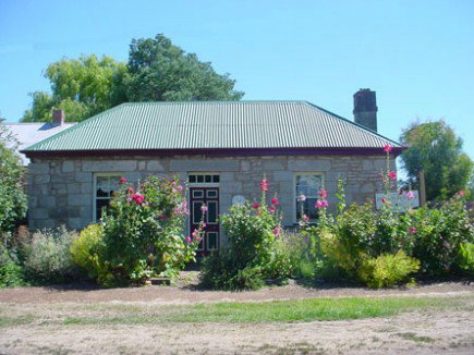 Colonial Cottages Of Ross - Historic Hudson Cottage - Accommodation Gold Coast 1