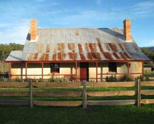 Cascades Colonial Accommodation - Accommodation Gold Coast 3