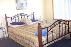 Fish-Tales On The Bay - Accommodation Gold Coast 1