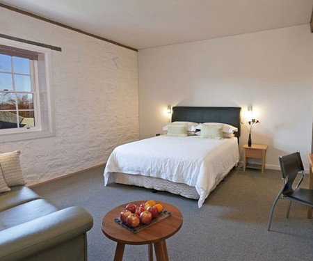 Bluestone Grain Store B&B - Accommodation Gold Coast 2