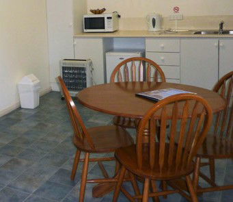 Southport Hotel And Caravan Park - Accommodation Gold Coast 1
