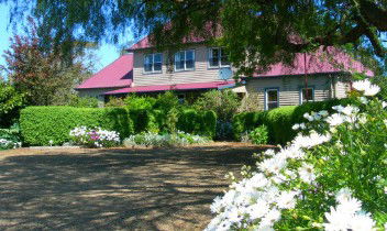 Redcliffe House - Accommodation Gold Coast 5