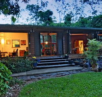 Cow Bay Homestay Bed and Breakfast