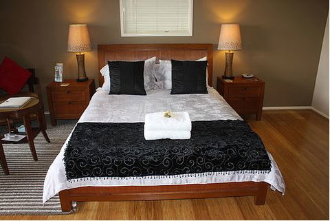 At Sunrise Cottages - Accommodation Gold Coast 0