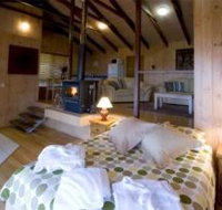 Treetops Seaview Montville - Accommodation Gold Coast