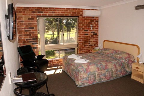 Golf View Motel - Accommodation Gold Coast 1