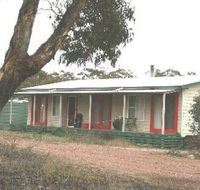 Christmas Tree Cottage - Gold Coast 4U