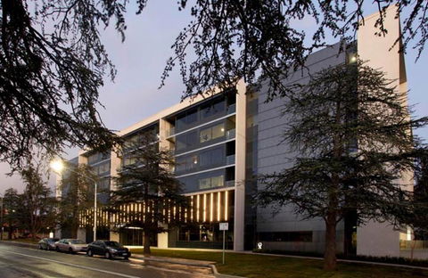East Hotel - Accommodation Gold Coast 1