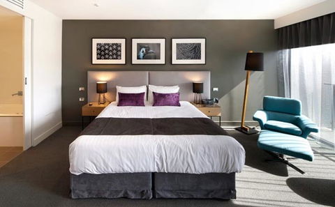 East Hotel - Accommodation Gold Coast 2