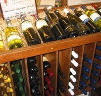 Warrenmang Vineyard  Resort - Gold Coast 4U