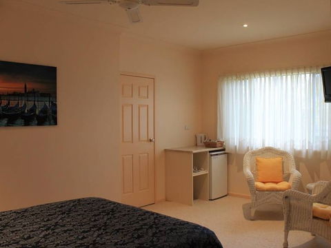 Batemans Bay Manor - Bed And Breakfast - Accommodation Gold Coast 4
