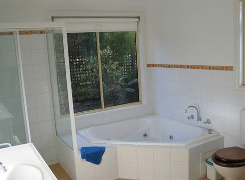 The Lodge - Far Meadow - Accommodation Gold Coast 2