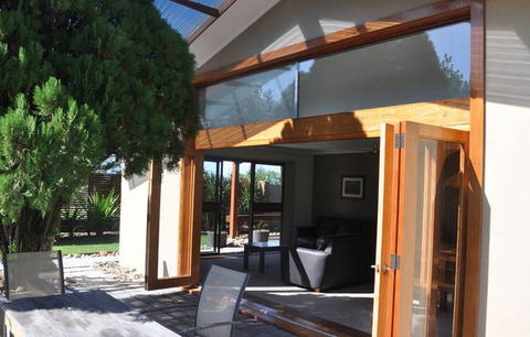 Beachfront House - Accommodation Gold Coast 4