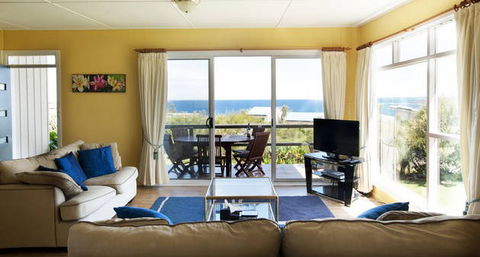 C'est La Vie Manyana - Accommodation Gold Coast 3