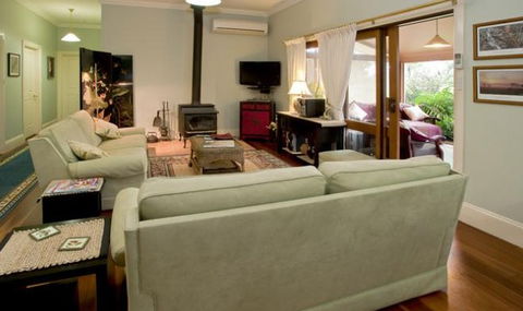 Acacia House Bed And Breakfast - Accommodation Gold Coast 2