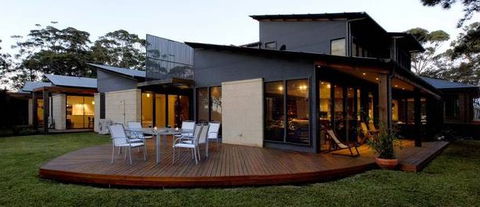 By The Beach B And B Holiday Apartments - Accommodation Gold Coast 4