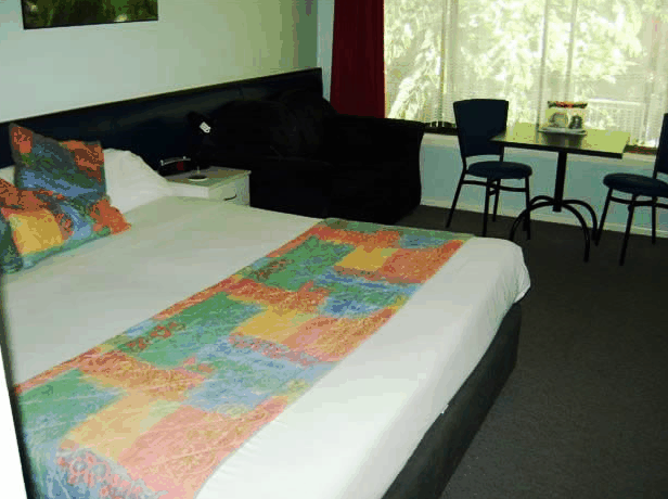 Poinciana Motel - Accommodation Gold Coast