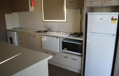 Bowlo Holiday Cabins - Accommodation Gold Coast 0