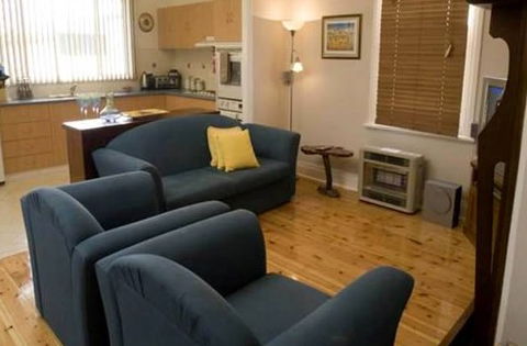 Emaroo Cottage On Williams Street - Accommodation Gold Coast 0