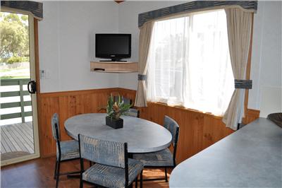 Euston Riverfront Caravan Park And Cafe - Accommodation Gold Coast 1