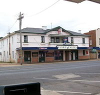 Globe Hotel Bombala - Gold Coast 4U