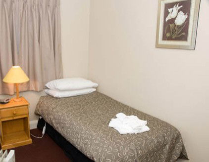 Alpine Hotel - Accommodation Gold Coast 4