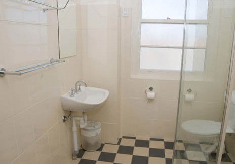 Alpine Hotel - Accommodation Gold Coast 5