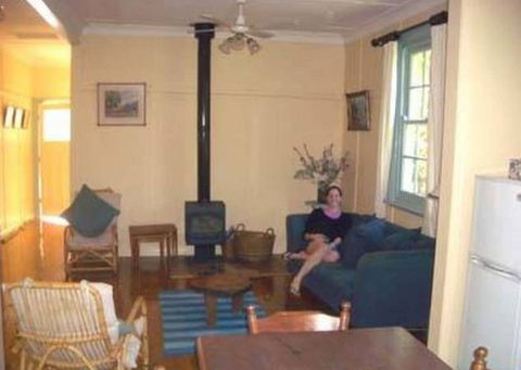 Honeysuckle Cottage Jingellic - Accommodation Gold Coast 3