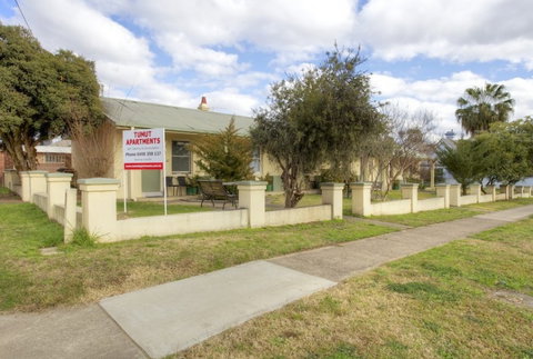 Tumut Apartments - Accommodation Gold Coast 1