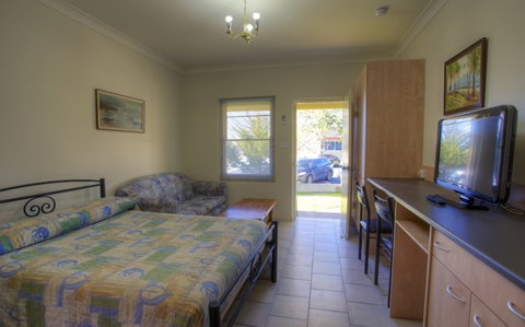 Tumut Apartments - Accommodation Gold Coast 2