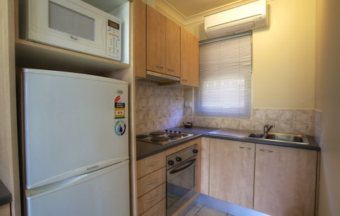 Tumut Apartments - Accommodation Gold Coast 3