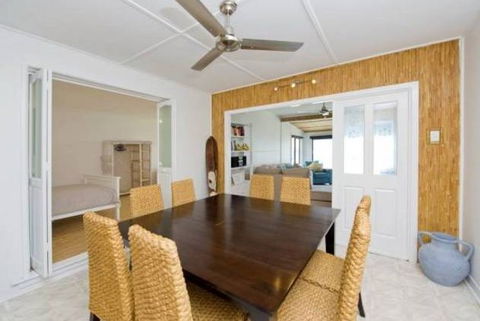 A Beach House On Sunset - Accommodation Gold Coast 1