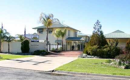Barham Golden Rivers Holiday Apartments - Accommodation Gold Coast 1