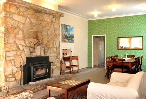 Oakleigh Rural Retreat - Accommodation Gold Coast 0