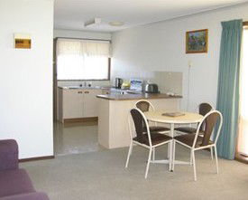 Centrepoint Motel - Accommodation Gold Coast 3