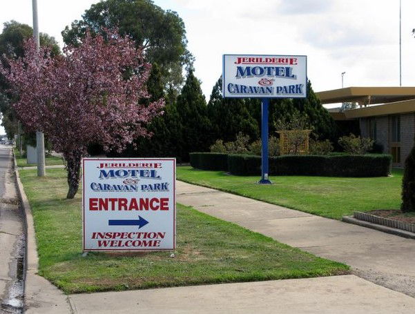 Jerilderie NSW Accommodation Gold Coast