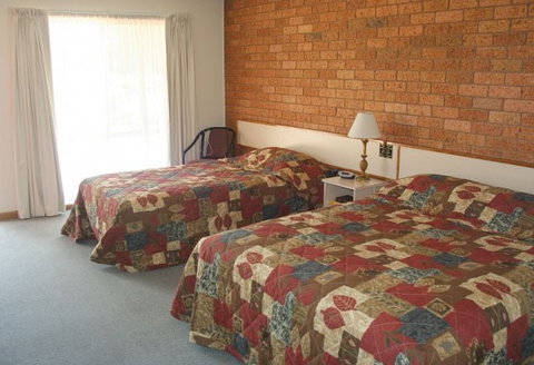 Newell Motor Inn - Accommodation Gold Coast 3