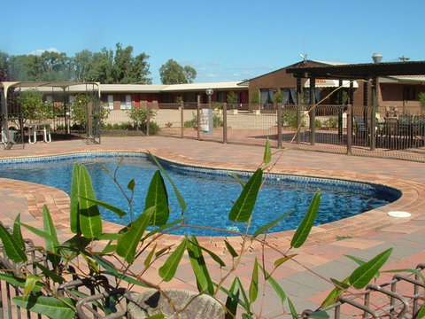 Newell Motor Inn - Accommodation Gold Coast 5