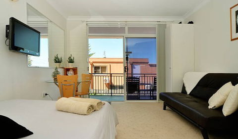 Beach Studio On Bombo - Accommodation Gold Coast 5