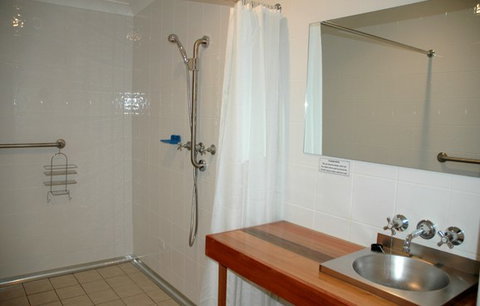 Carrs Hunter Valley Macadamia Farm Guest House - Accommodation Gold Coast 3
