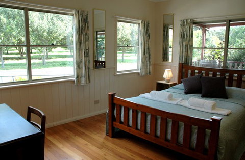 Carrs Hunter Valley Macadamia Farm Guest House - Accommodation Gold Coast 5
