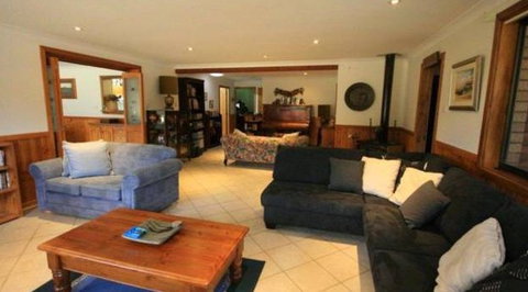 Adams Peak Retreat - Accommodation Gold Coast 0